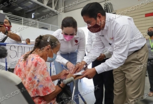 COORDINAN GOBIERNO MUNICIPAL Y FEDERAL REPOSICIÓN DE TARJETAS A PENSIONADOS