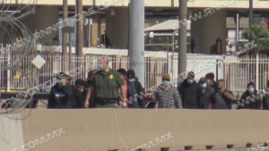 Deportados llegan a M&eacute;xico luego de una vida en Estado Unidos