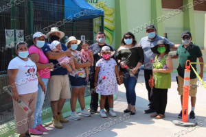 FESTEJAN A MAM&Aacute; EN EL ZOO