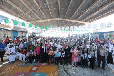 INICIA CARMEN LILIA CANTUROSAS ENTREGA DE UNIFORMES Y &Uacute;TILES ESCOLARES; BENEFICIAR&Aacute;N A MILES DE ESTUDIANTES