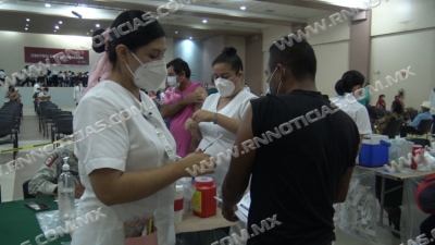 Inicia vacunaci&oacute;n segundas dosis Pfizer y sinovac faltantes