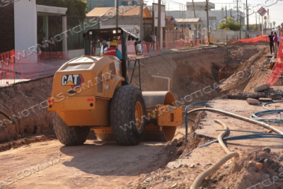 AVANZA CONSTRUCCI&Oacute;N DE COLECTOR PLUVIAL Y SANITARIO 15 DE SEPTIEMBRE