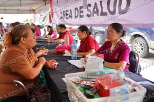 “PRESIDENCIA CERQUITA DE TI” FACILITA EL ACCESO A SERVICIOS MUNICIPALES; VECINOS DE VALLES DE ANÁHUAC AGRADECEN A ALCALDESA