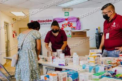 APROVECHAN VECINOS DE LA COLONIA FRANCISCO VILLA SERVICIOS GRATUITOS EN BRIGADA MIXTA