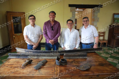 DONAN ARQUE&Oacute;LOGOS PIEZAS ANTIGUAS DE FERROCARRIL A ARCHIVO GENERAL DEL MUNICIPIO