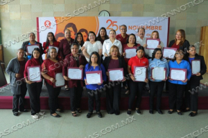 LOGRAN 30 MUJERES CERTIFICARSE EN NIVEL B&Aacute;SICO DE EDUCACI&Oacute;N