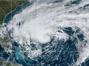 Florida en alerta ante la tormenta &lsquo;Nicole&rsquo; que se convertir&aacute; en hurac&aacute;n