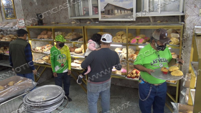 Inician panader&iacute;as con elaboraci&oacute;n de la tradicional Rosca de reyes en Nuevo Laredo