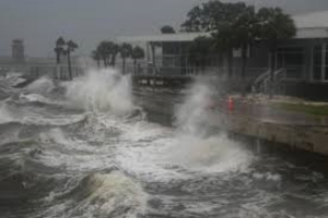 Cazador de tormentas capta el momento en que &lsquo;Milton&rsquo; toca tierra en Florida