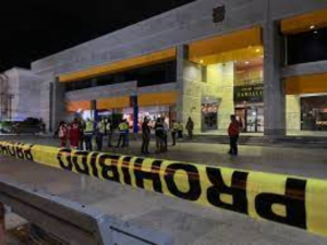Evacuan a casi mil personas por amenaza de bomba en el Teatro Amalia