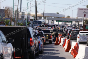 Arribo masivo de paisanos provoca congestionamientos en Nuevo Laredo
