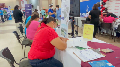 VIDOE Ofertan m&aacute;s de 2 mil vacantes en  Feria de Empleo