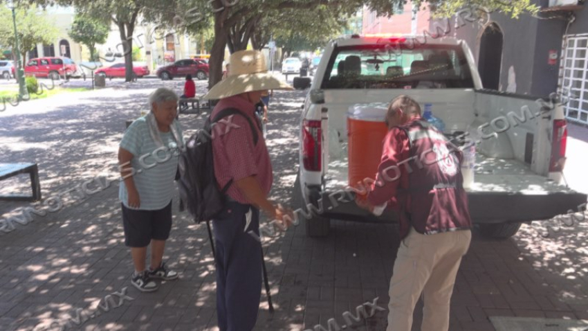Nuevo Laredo refuerza operativos de hidratación ante temperaturas extremas de hasta 47 grados