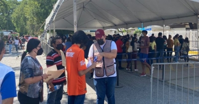 &lsquo;Retachan&rsquo; a 200 maestros en m&oacute;dulos de vacunaci&oacute;n