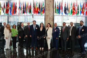 GESTIONA CARMEN LILIA CANTUROSAS EN WASHINGTON SOLUCI&Oacute;N A FEN&Oacute;MENO MIGRATORIO