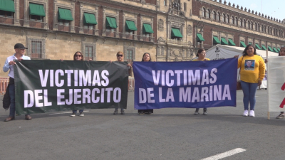 VIDEO Familiares de personas desaparecidas por la SEMAR y víctimas de abusos piden intervención del presidente AMLO