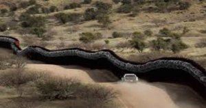 Trump promete seguir la construcci&oacute;n del muro con M&eacute;xico