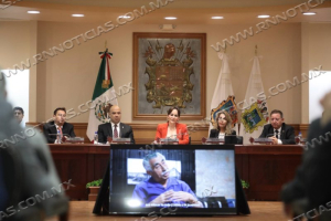 PRESENTA EN SESI&Oacute;N SOLEMNE DE CABILDO DOCUMENTAL HIST&Oacute;RICO DE NUEVO LAREDO