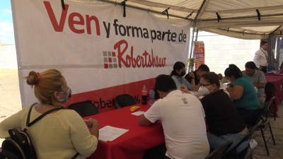 VIDEO Realizan feria del empleo para j&oacute;venes
