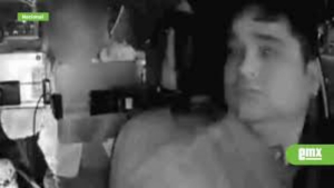 Mujer amenaza a conductor de Uber con navaja por si intenta &lsquo;algo raro&rsquo;