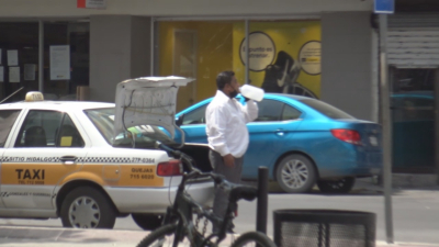 VIDEO Piden Sector Salud mantenerse hidratados para evitar golpe de calor o deshidrataci&oacute;n