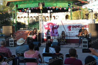 PROMUEVE INMUJER A EMPRENDEDORAS LOCALES CON MERCADITA FEMINISTA