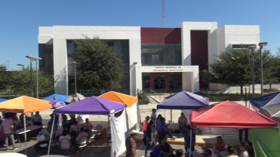 VIDEO Maestros llevan 3 d&iacute;as  en paro de labores; piden soluci&oacute;n a peticiones