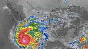 El Hurac&aacute;n Norma se debilita a Categor&iacute;a 3