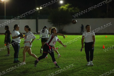 PARTICIPAN J&Oacute;VENES NEOLAREDENSES EN TRY OUTS DE TOCHITO, BUSCAN LUGAR EN SELECTIVO