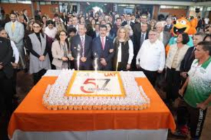 Consolida la UAT 57 a&ntilde;os de prestigio de la Facultad de Comercio