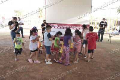 CINE HACIENDO COMUNIDAD LLEGAR&Aacute; A LA COLONIA  J. LONGORIA