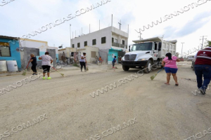 COLABORAN CIUDADAN&Iacute;A Y GOBIERNO MUNICIPAL PARA ASEAR NUEVO LAREDO