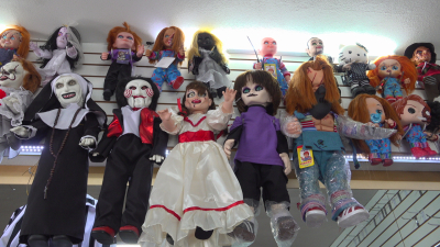 Comercios inician con venta de disfraces y m&aacute;scaras para Halloween en Nuevo Laredo