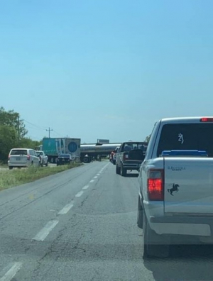 Extienden bloqueos carreteros