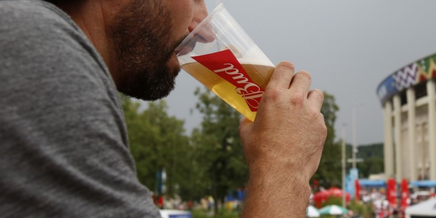 La venta de bebidas alcoh&oacute;licas estar&aacute; prohibida en los estadios de Qatar 2022