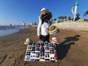 Frio afecta a Vendedores de Playa