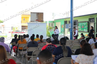 BRINDA TR&Aacute;NSITO Y VIALIDAD PL&Aacute;TICA A PADRES Y DOCENTES DE PRIMARIA ARQU&Iacute;MEDES CABALLERO PARA EVITAR ACCIDENTES VIALES