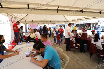 APROVECHAN J&Oacute;VENES  FERIA DE EMPLEO
