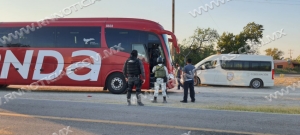 Retenes en Coahuila frenan paso de migrantes haitianos
