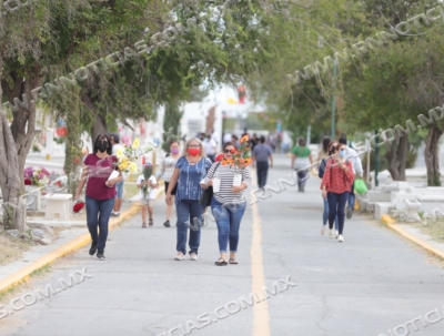 RECONOCE CIUDADAN&Iacute;A LIMPIEZA EN PANTEONES MUNICIPALES