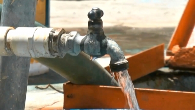 VIDEO Contin&uacute;a en aumento el consumo de agua por verano