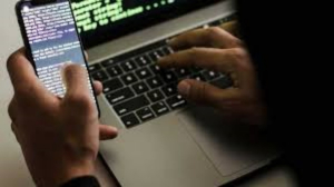 Alertan de nueva extorsión: clonan tu voz con IA para estafar