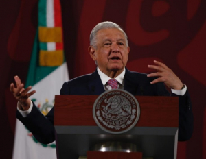 AMLO invita a votar a opositores en revocación de mandato