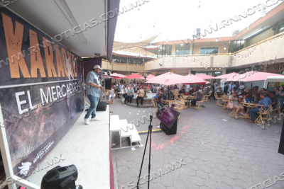 INVITAN A CANTAR EN EL KARAOKE EN EL MERCADITO