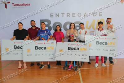 APOYA CARMEN LILIA CANTUROSAS A DEPORTISTAS DE LA CIUDAD CON ENTREGA DE BECA UNE DEL GOBIERNO MUNICIPAL