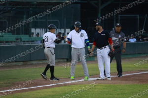 Mariachis se llev&oacute; el &uacute;ltimo juego sobre Tecos en Reynosa