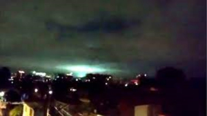 Captan extra&ntilde;as luces en el cielo de Marruecos previo a terremoto