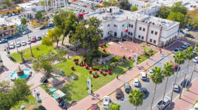 VISTEN A NUEVO LAREDO CON ADORNOS NAVIDE&Ntilde;OS PARA LAS FIESTAS DECEMBRINAS