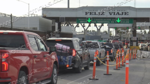 Baja flujo de paisanos a Nuevo Laredo por regreso a Estados Unidos
