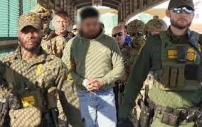 Cae en Texas ex policía que habría participado en la masacre de Camargo